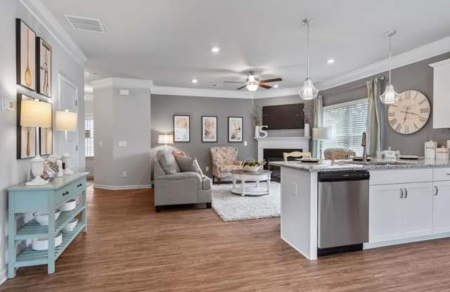 32 Felton Walk Boulevard SE Gallery 4