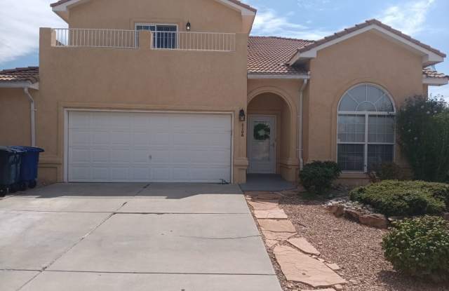 5 bedrooms, 3 Bath House! Located On NE Side of Town! photos photos