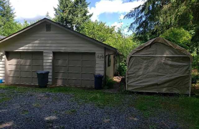 12439 Witland Ln SE: Garage Appartment Gallery 4