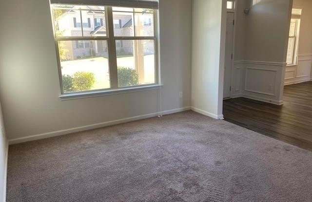 5650 Mirror Lake Drive Gallery 4