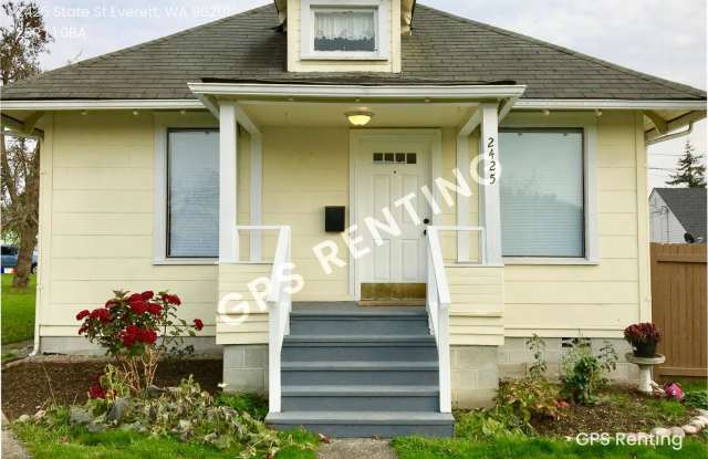 Classic 2 bedroom 1 bathroom bungalow! photos photos