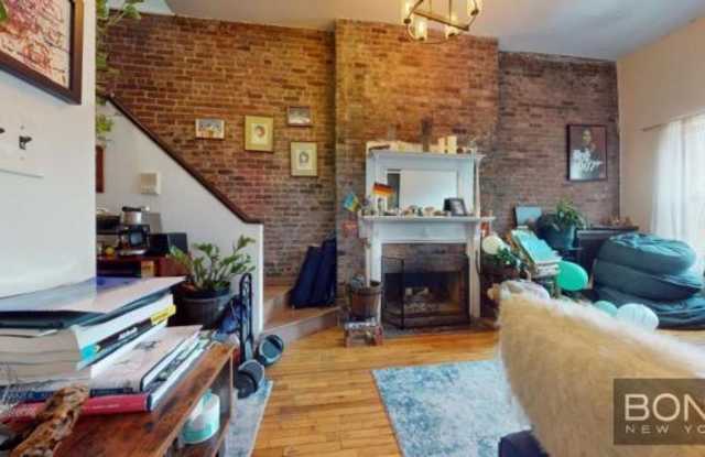16 West 82nd Street Gallery 3