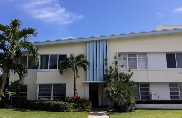 990 Casuarina Road - 990 Casuarina Road, Delray Beach, FL 33483
