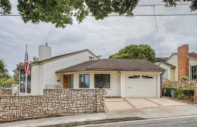 Charming 2 Bedroom Pacific Grove Home with Ocean Views photos photos