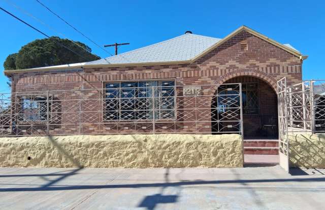 1213 N Boone Street photos photos