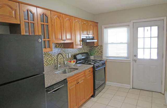 938 ELM RIDGE AVENUE Gallery 3