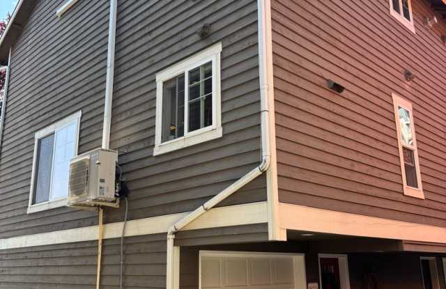 Ballard Townhouse - 2627 Northwest 56th Street, Seattle, WA 98107