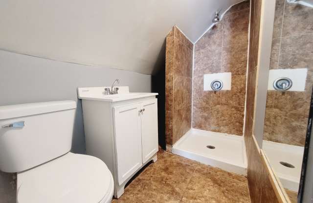 375 N Greenwich #2 photos photos