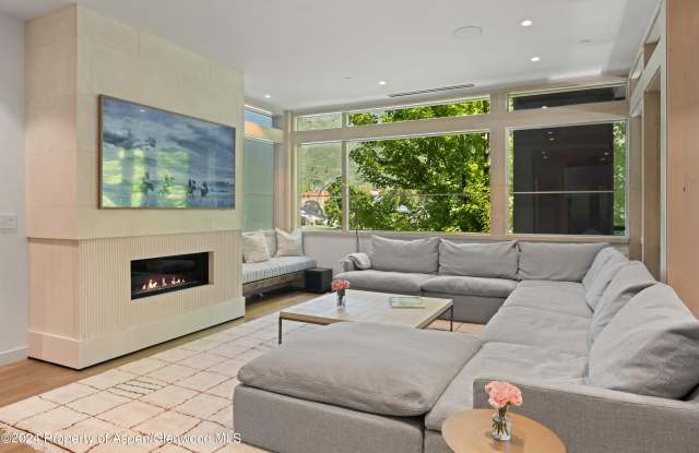 405 S Monarch Street unit: 209 photos photos