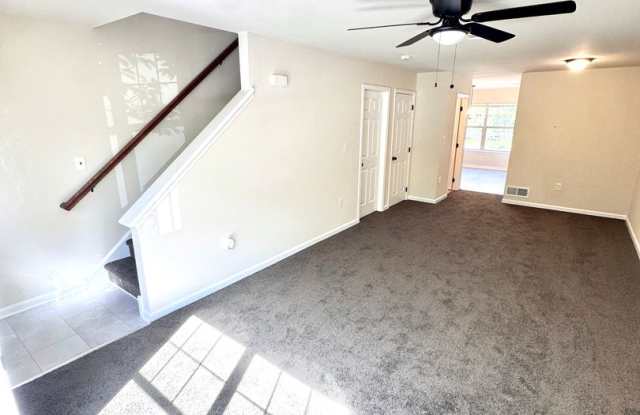 NEWER CONSTRUCTION - THREE BEDROOM TOWNHOME Gallery 3