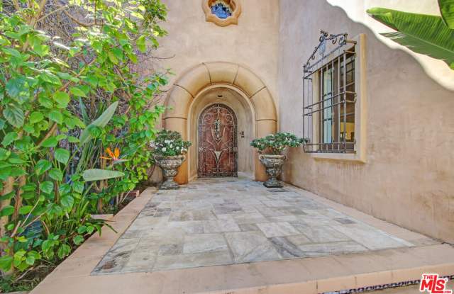 725 N Foothill Rd - 725 Foothill Road, Beverly Hills, CA 90210