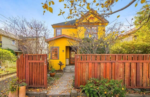 1726 Parker St photos photos