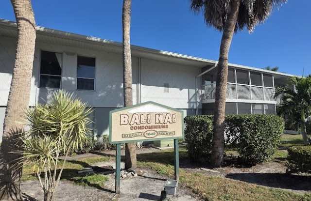 1849 Maravilla Avenue photos photos