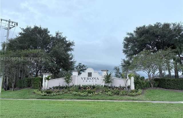 10055 W Villa Cir Gallery 1