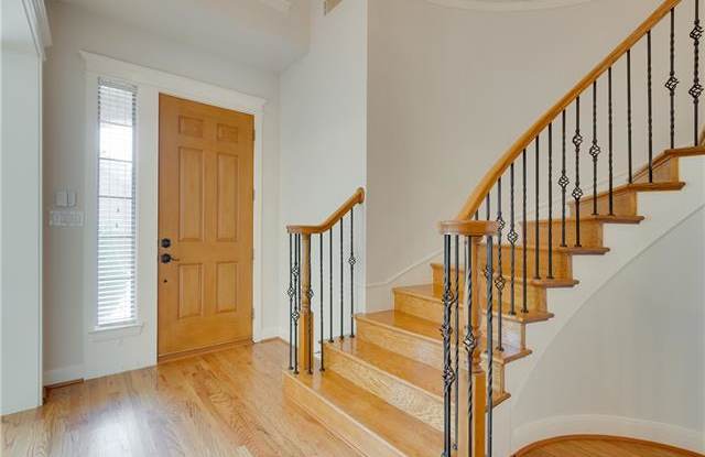8004 Winscott Drive Gallery 4