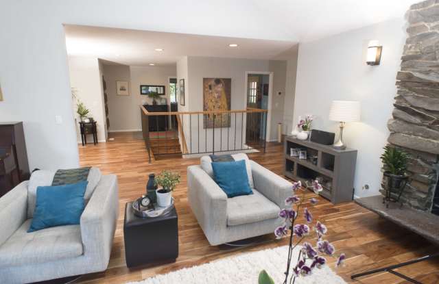 6 Westridge Drive Gallery 3