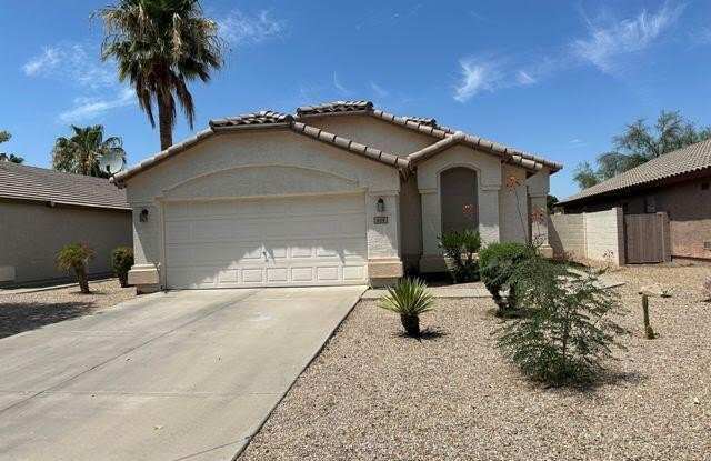 604 E DEVON Drive photos photos