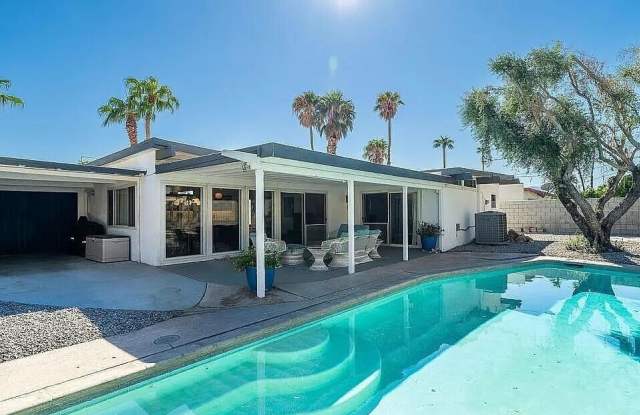 2223 N Magnolia Road photos photos