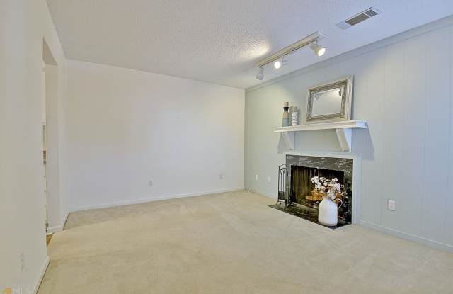 72 Cobblestone Creek Gallery 3