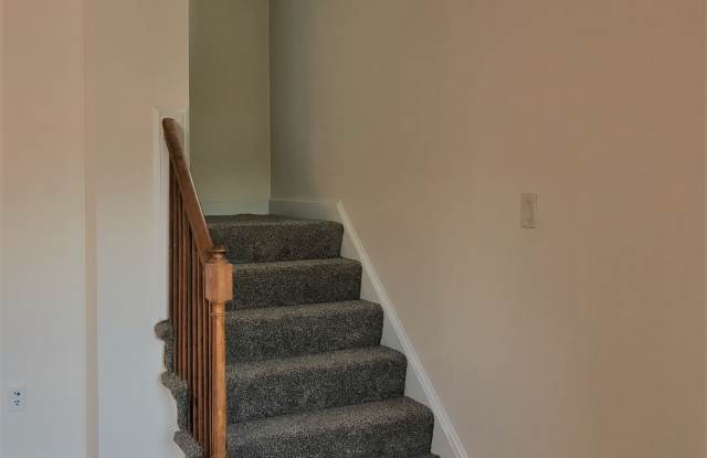 1601 Addison Road South Gallery 3