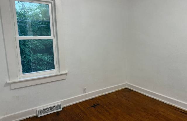 708 E Stanford photos photos