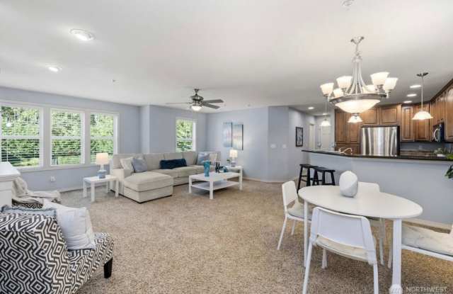 Beautiful and Peaceful condo Gallery 4