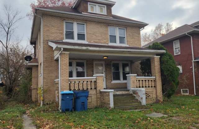 Charming 4-Bedroom Property in Prime Location (SECTION 8 VOUCHERS ACCEPTED) photos photos