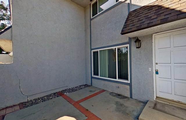 4670 Ranchview Circle, Huntington Beach: Spacious 2 Bed 1.5 Bath Townhouse Near the Beach! photos photos