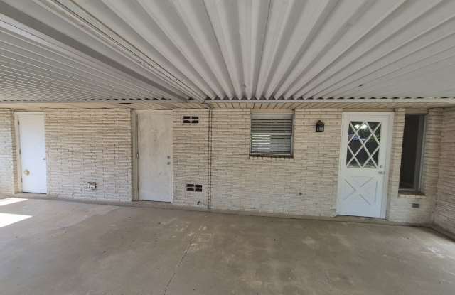 2718 DENNLER DR Gallery 2