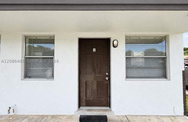 3639 SW 13th Ct photos photos