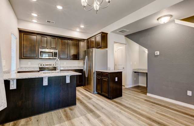 Berthoud 3BR End-Unit Townhome | Garage & Low-Maintenance Living Gallery 3