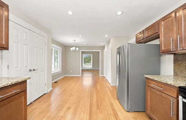 183 Mcarthur Ln Gallery 2