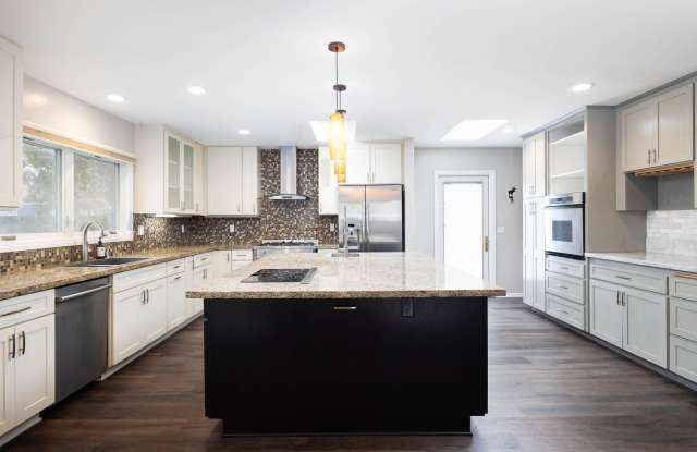 Gorgeous 4 bedroom Carlsbad Oasis! Gallery 4