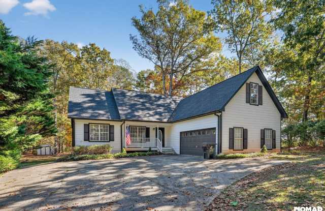 Spacious 4BR 2B House in Temple - 198 Lakeview Drive, Temple, GA 30179