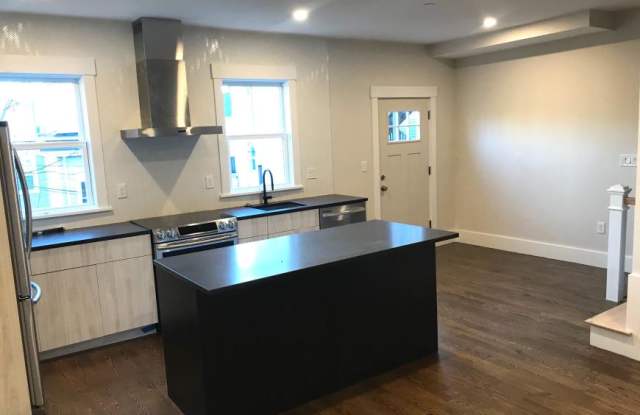 2 Gifford Pl. photos photos