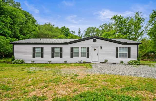 Country Living--Almost 3 Acres! photos photos
