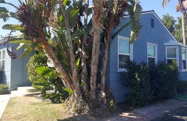 5925 Satsuma Avenue Gallery 2