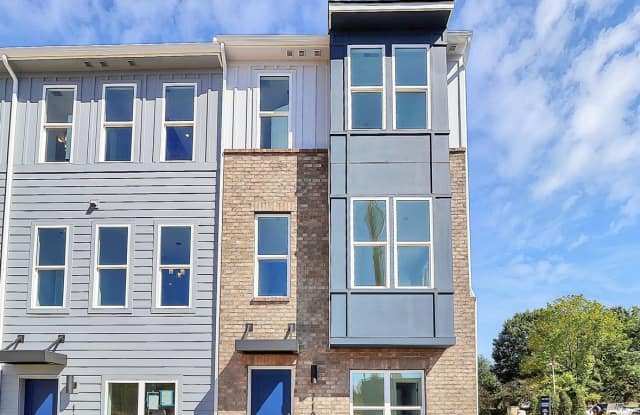 Brand new and stunning 4 bedroom townhome so close to it all! - 1103 Kokomo Lane, Charlotte, NC 28206