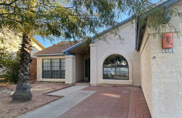 Coming Soon! Charming 3-Bedroom Home with Pool in Tucson, AZ Gallery 1