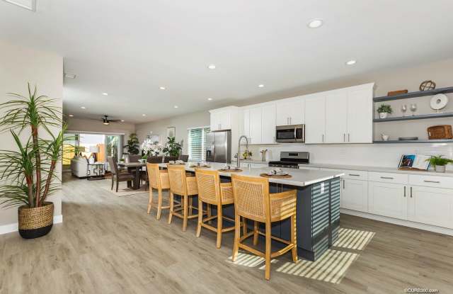 4927 West Mountain View Drive Gallery 3