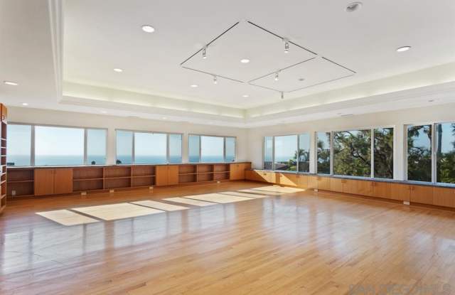 8433 Prestwick Dr Gallery 2