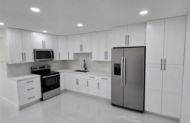 5551 NW 175th St photos photos