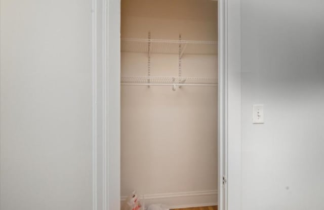 735 Hinman Avenue Gallery 2