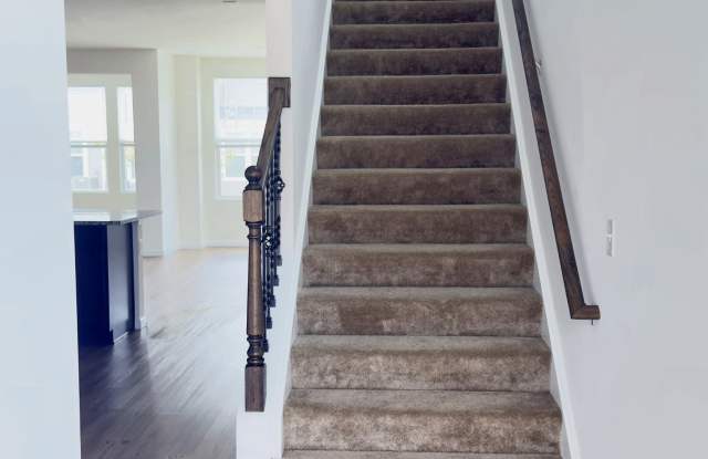 659 Switchgrass Way Gallery 2
