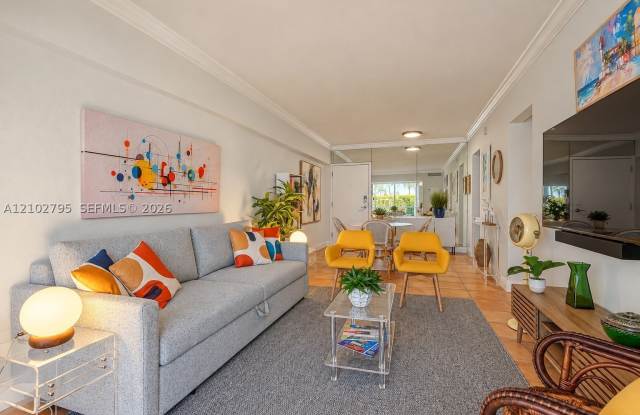 300 Sunrise Dr Gallery 4