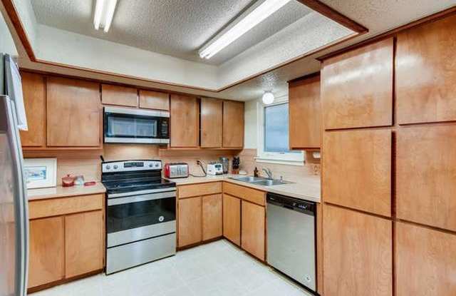 3203 BRIDLE PATH Gallery 4