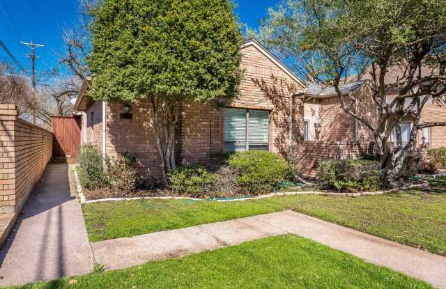 3-Bed, 2.5-Bath Duplex in Lower Greenville - 5503 Longview Street, Dallas, TX 75206