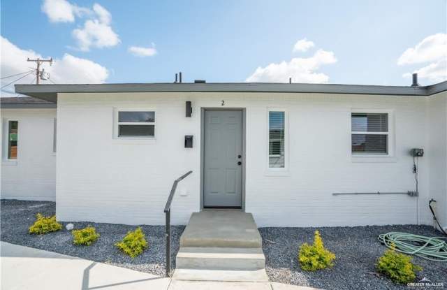 802 Redwood Avenue unit: 2 photos photos