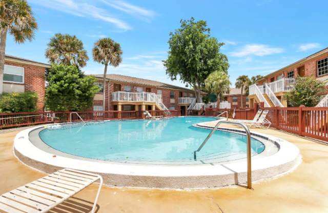 464 Banyon Tree Cir Apt 206 - 464 Banyon Tree Circle, Casselberry, FL 32751