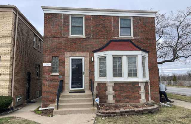 Charming 3BR House in Chicago Gallery 1